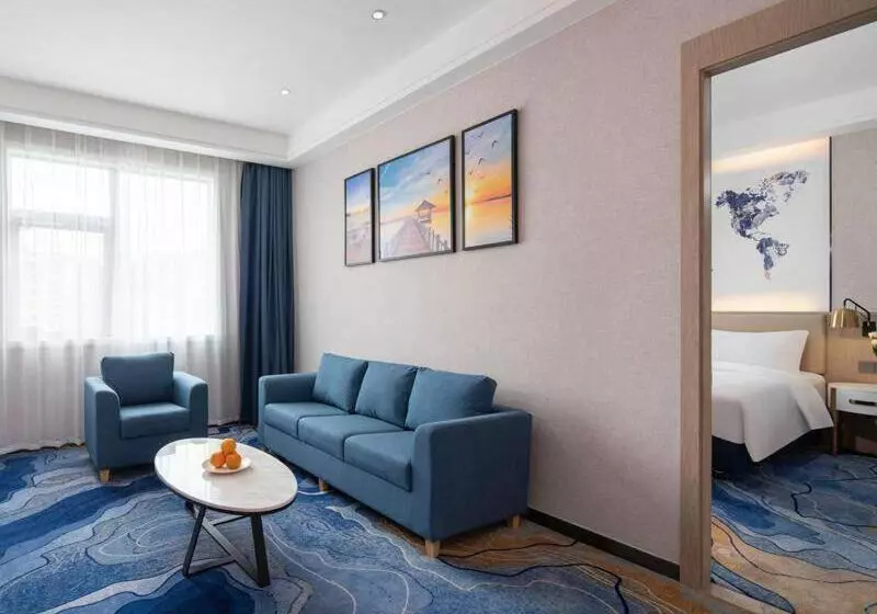 Kyriad Marvelous Hotel Shenzhen Baoan Gushu Metro Station