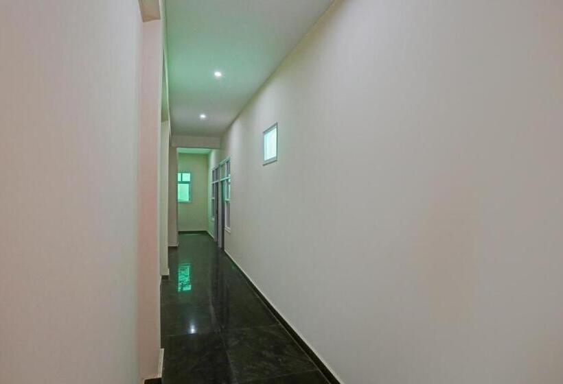 Oyo Flagship Hotel Arya Residency