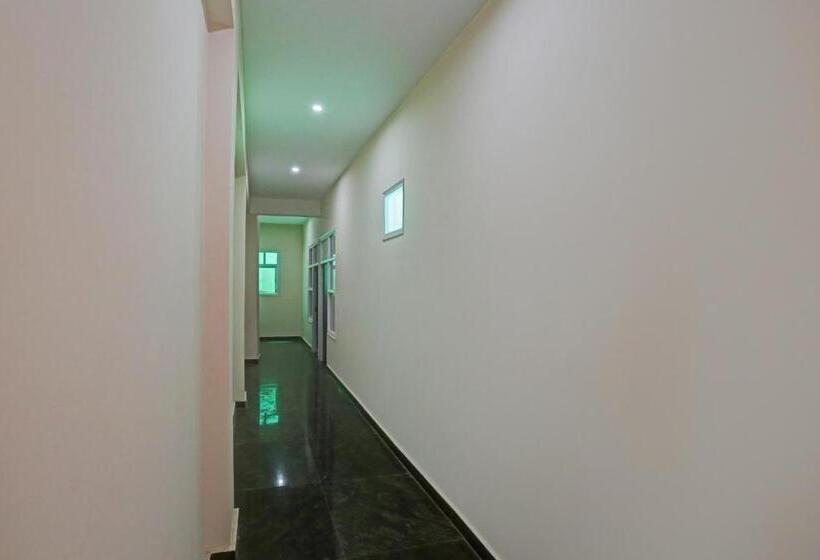 Oyo Flagship Hotel Arya Residency