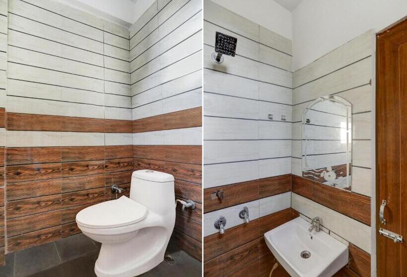 Oyo T Heritage Hotel And Restaurant