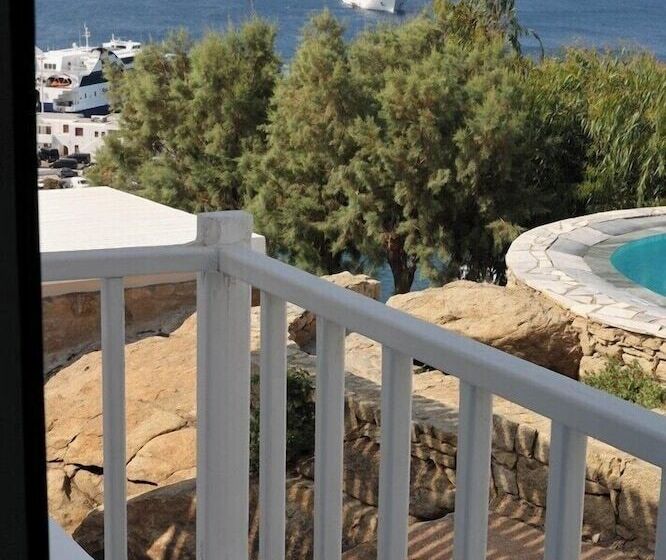 Adikri Villas & Suites