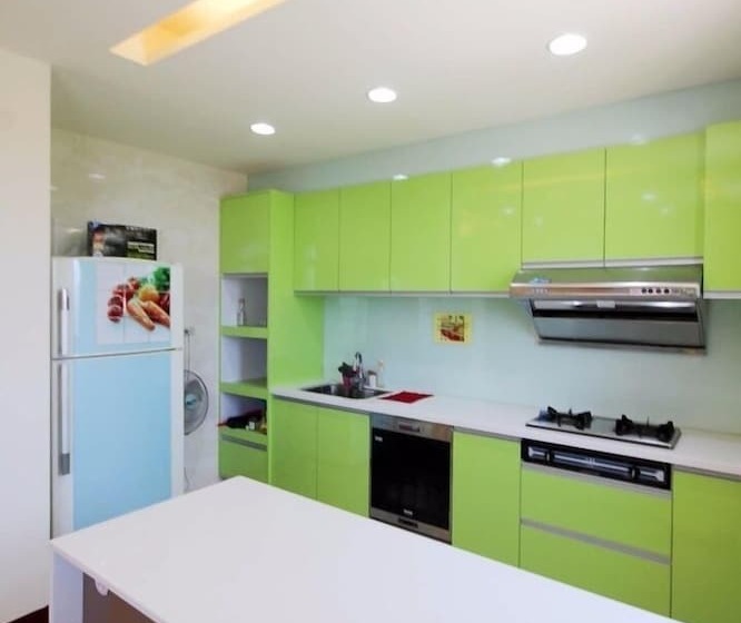 تختخواب و صبحانه 海漣天海岸民宿 & 水連天海景電梯民宿 Sea Sky Coast Homestay & Shui Lian Tian Homestay