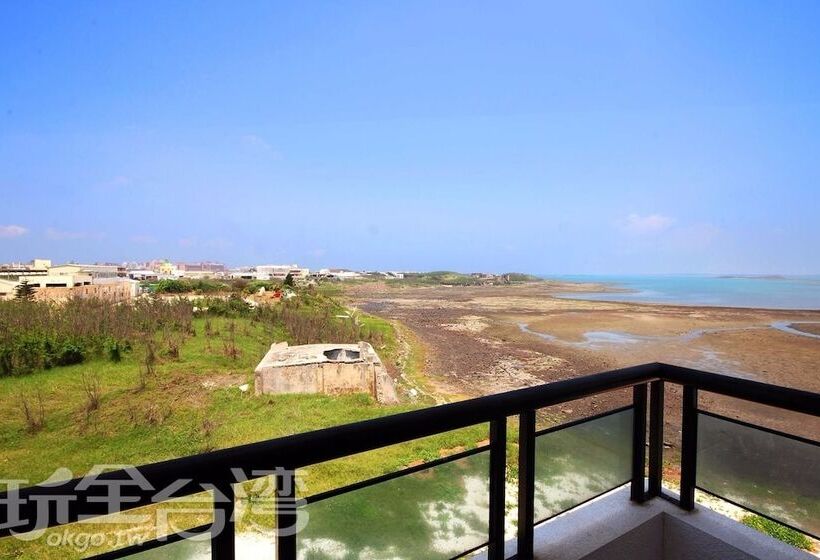تختخواب و صبحانه 海漣天海岸民宿 & 水連天海景電梯民宿 Sea Sky Coast Homestay & Shui Lian Tian Homestay