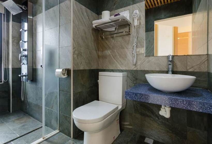 تختخواب و صبحانه 海漣天海岸民宿 & 水連天海景電梯民宿 Sea Sky Coast Homestay & Shui Lian Tian Homestay