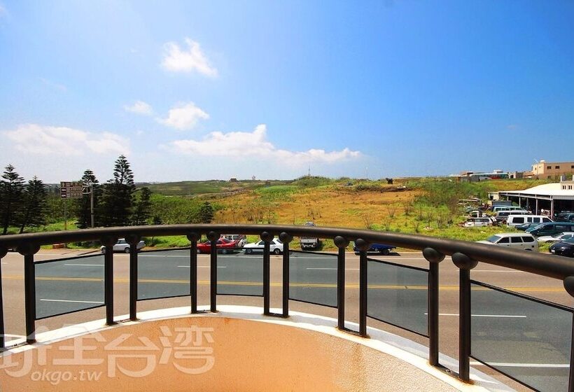 تختخواب و صبحانه 海漣天海岸民宿 & 水連天海景電梯民宿 Sea Sky Coast Homestay & Shui Lian Tian Homestay