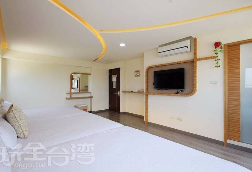 تختخواب و صبحانه 海漣天海岸民宿 & 水連天海景電梯民宿 Sea Sky Coast Homestay & Shui Lian Tian Homestay