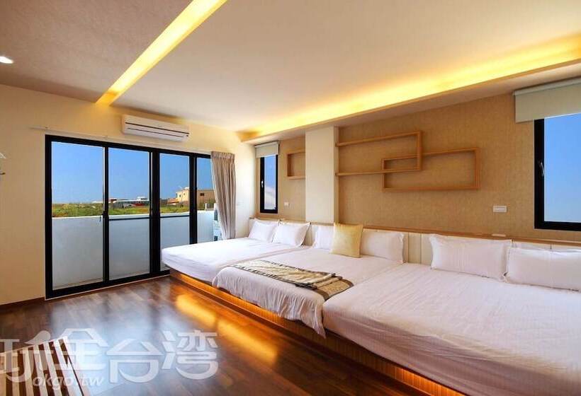 تختخواب و صبحانه 海漣天海岸民宿 & 水連天海景電梯民宿 Sea Sky Coast Homestay & Shui Lian Tian Homestay