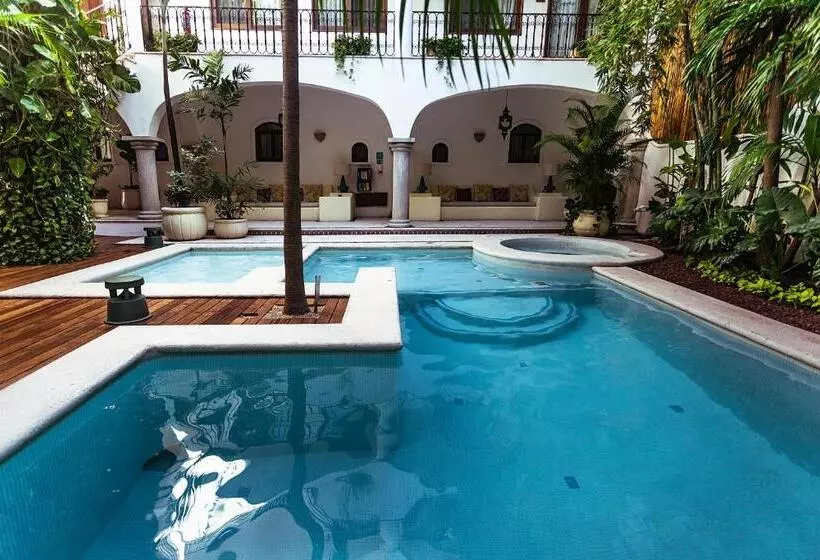 Fabiola Condo