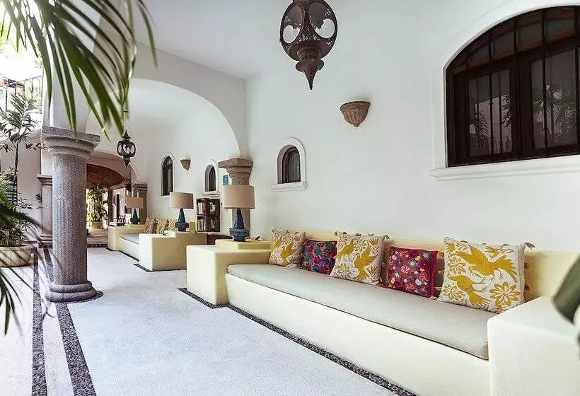 Fabiola Condo