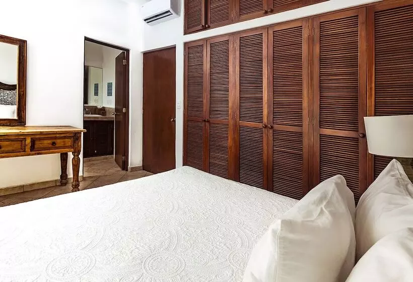 Fabiola Condo