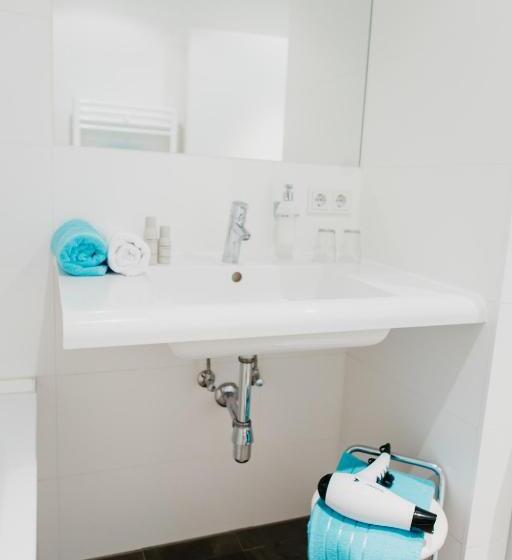 Home Sweet Apartments | Contactless Check In