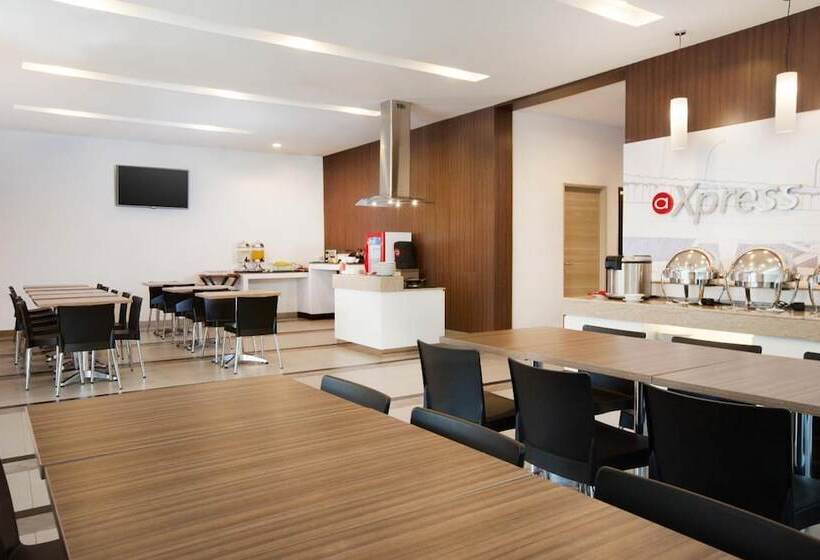 Amaris Hotel Satrio Kuningan   Jakarta