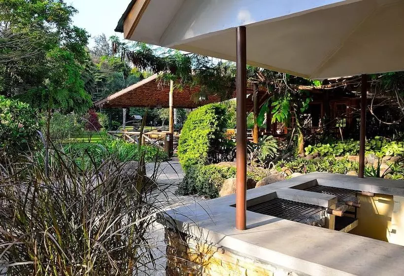 هتل Arumeru River Lodge