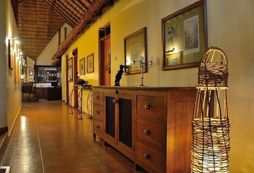 هتل Arumeru River Lodge