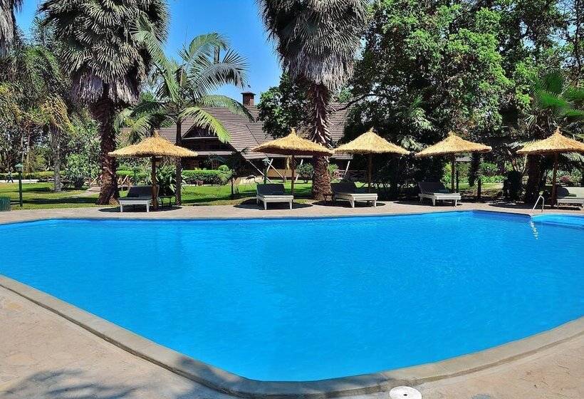 هتل Arumeru River Lodge