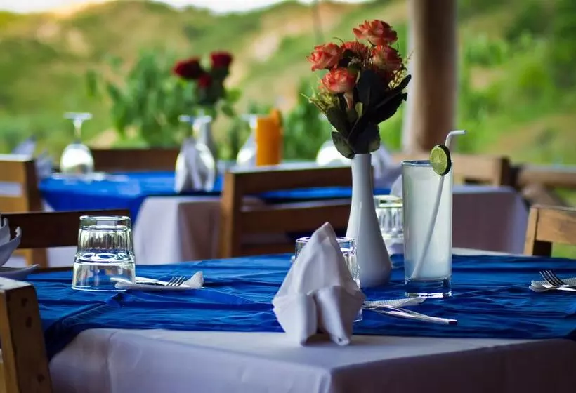 ホテル Blue Monkey Retreat Areguling Lombok