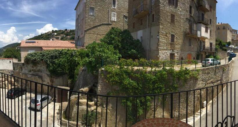 בית מלון כפרי Des Roches