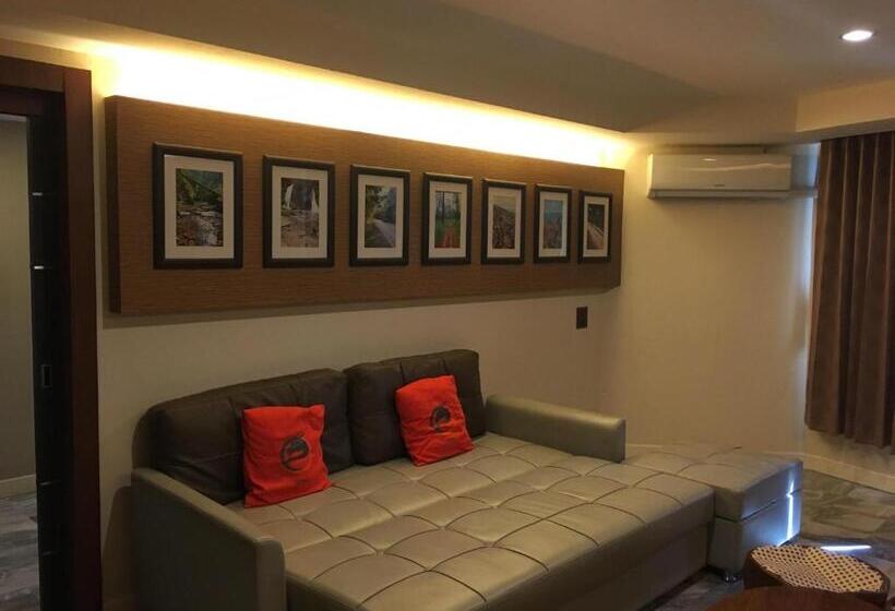 בית מלון כפרי Dragon River Avenue