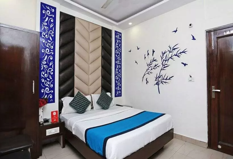 ホテル Oyo Rooms Arakashan Road 7875