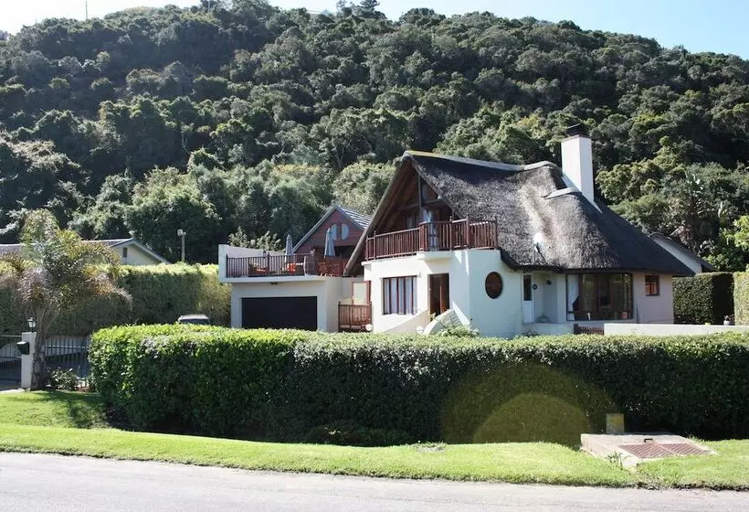 پانسیون Cloverleigh Guest House
