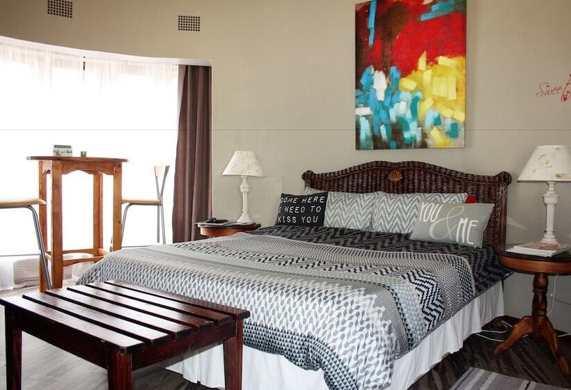 פנסיון Cloverleigh Guest House