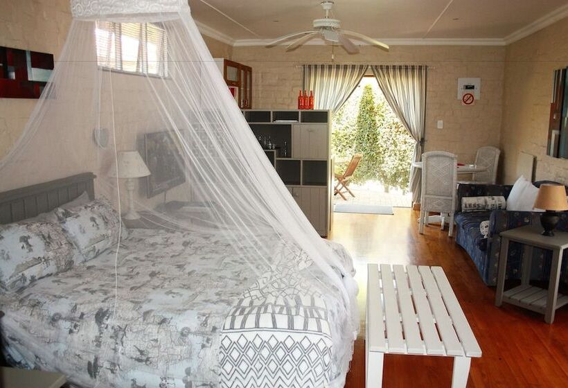 פנסיון Cloverleigh Guest House