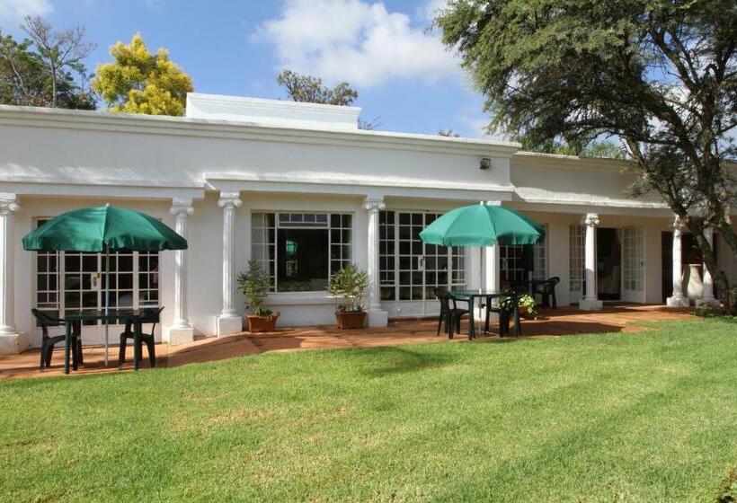 פנסיון Heatherdale Guesthouse & Shuttle Services