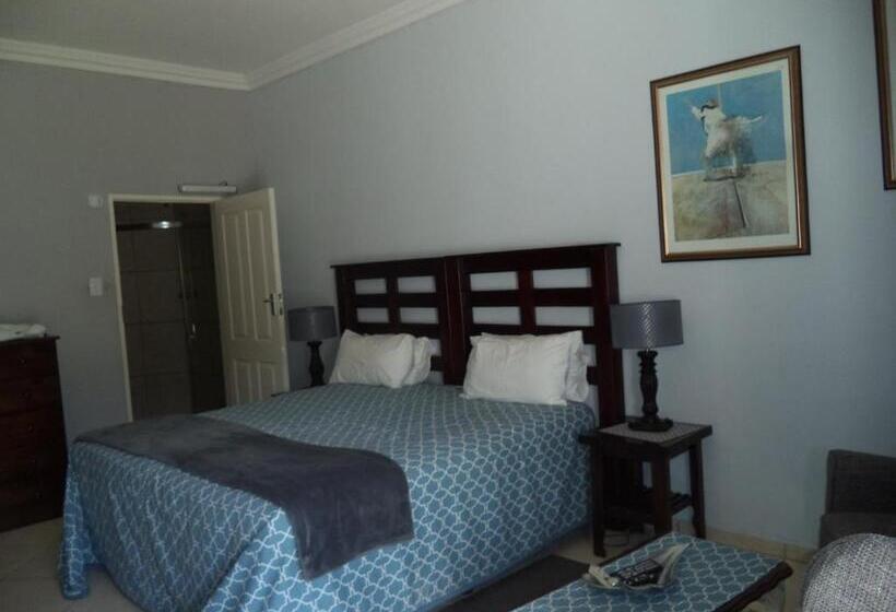 פנסיון Heatherdale Guesthouse & Shuttle Services