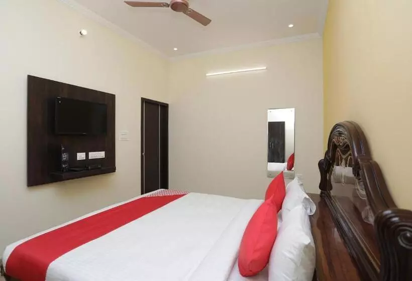 ホテル O Greenview Inn Near Munshi Pulia Metro Station