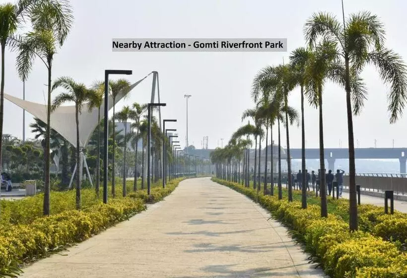 ホテル O Greenview Inn Near Munshi Pulia Metro Station