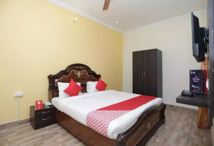 ホテル O Greenview Inn Near Munshi Pulia Metro Station