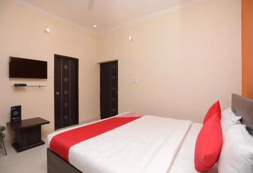 ホテル O Greenview Inn Near Munshi Pulia Metro Station