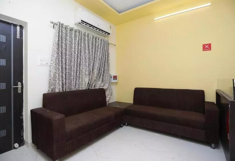 ホテル O Greenview Inn Near Munshi Pulia Metro Station