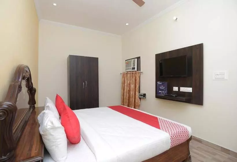 ホテル O Greenview Inn Near Munshi Pulia Metro Station