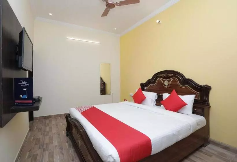 ホテル O Greenview Inn Near Munshi Pulia Metro Station