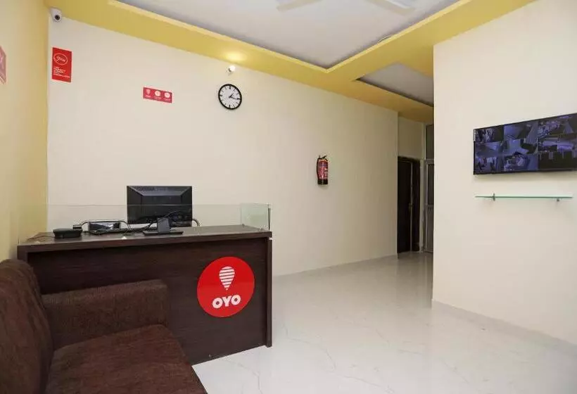 ホテル O Greenview Inn Near Munshi Pulia Metro Station