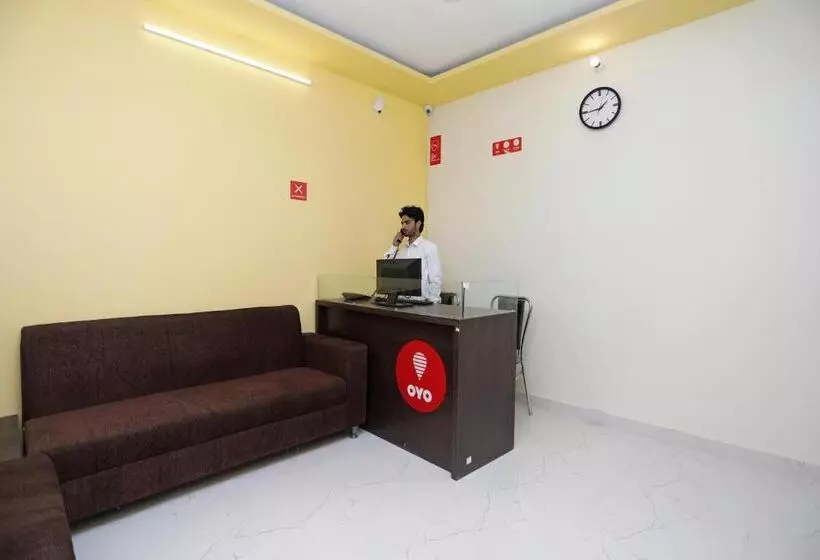 ホテル O Greenview Inn Near Munshi Pulia Metro Station