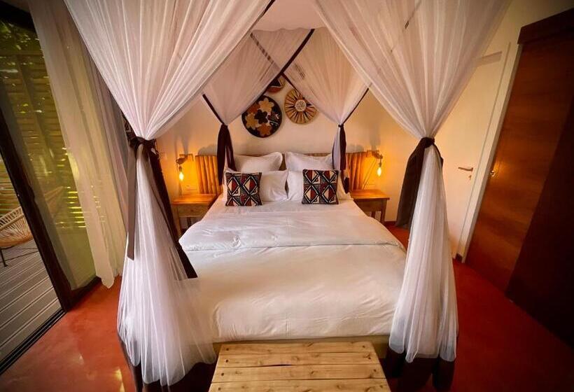 Hotel Maison Ylang Dive Center