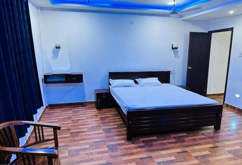 Hotelli Rose Lake View Resort