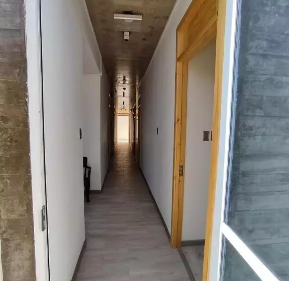 ペンション Vistara Suites