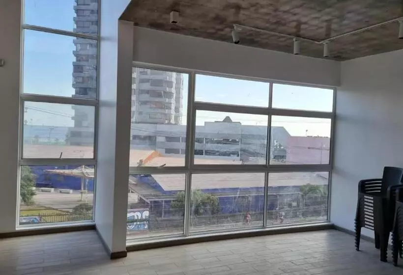 ペンション Vistara Suites