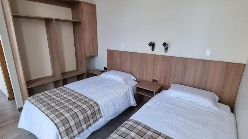 بنسيون Vistara Suites