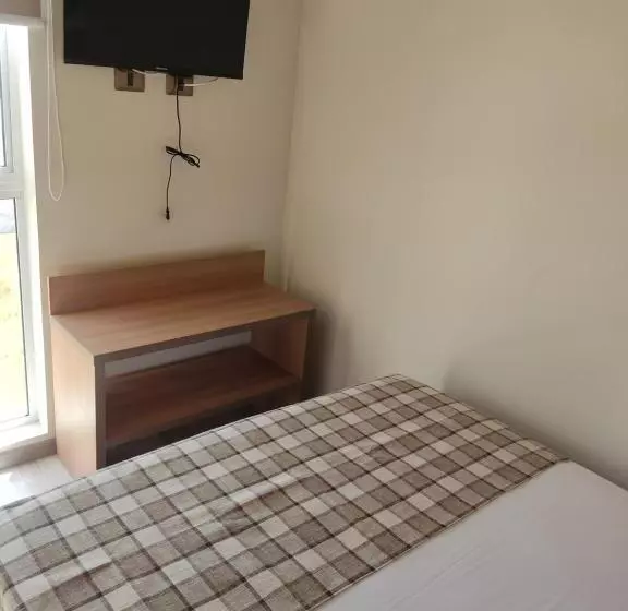 ペンション Vistara Suites