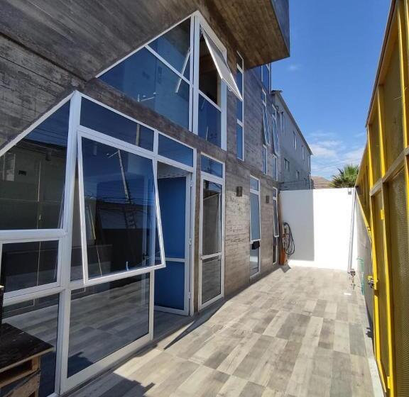 بنسيون Vistara Suites