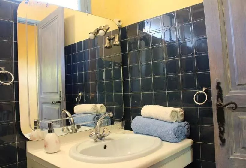 ベッドアンドブレックファースト Chambres D Hôtes Les Arbousiers