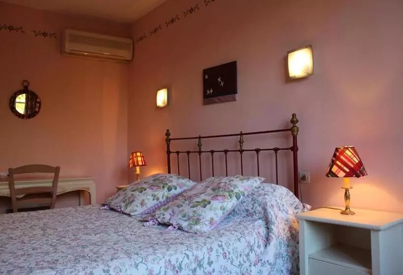 ベッドアンドブレックファースト Chambres D Hôtes Les Arbousiers