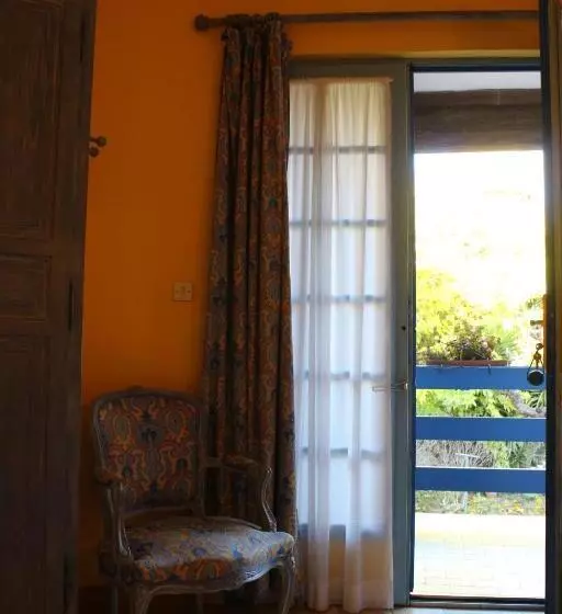 ベッドアンドブレックファースト Chambres D Hôtes Les Arbousiers