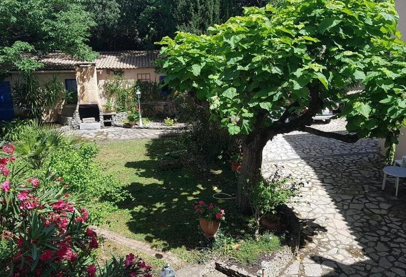 צימר Chambres D Hôtes Les Arbousiers