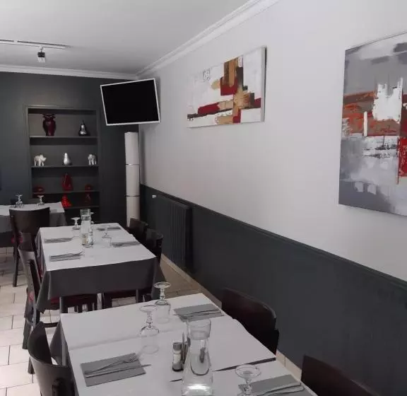 ホテル Hôtel Restaurant Le Gibet