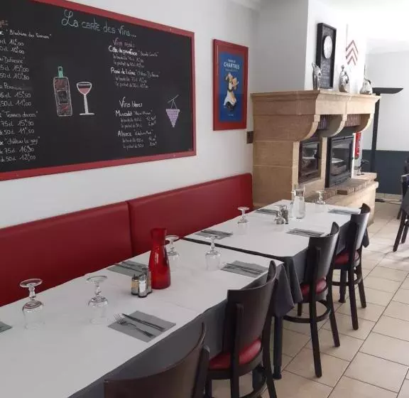 ホテル Hôtel Restaurant Le Gibet